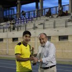 Paco Díez, Presidente de la RFFM entrega trofeo